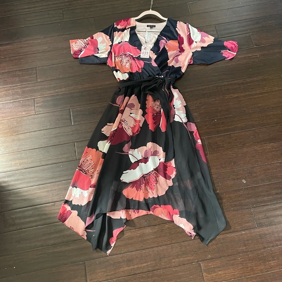 Lane Bryant Dresses & Skirts - Lane Bryant NWT fun dress size 18